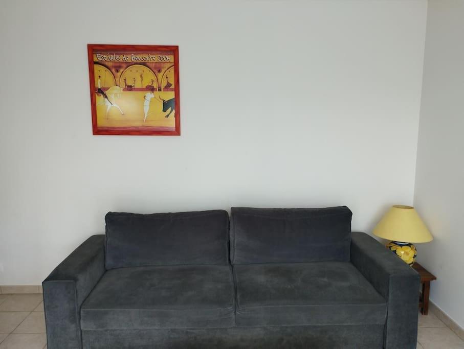 Joli Appartement Au Calme Entre Nimes Et Avignon Meynes Екстериор снимка